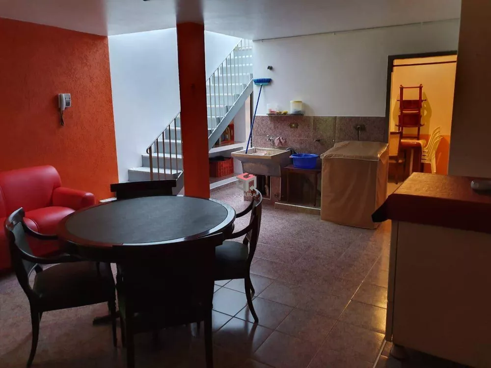 Casa à venda com 2 quartos, 151m² - Foto 2