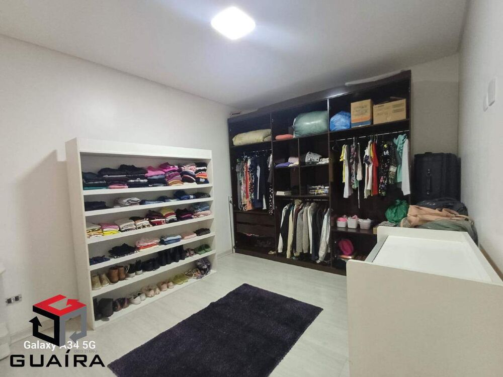 Casa para alugar com 3 quartos, 424m² - Foto 1
