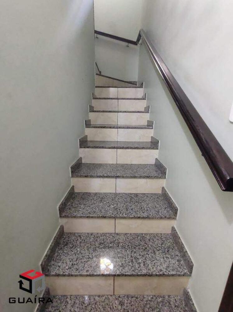 Sobrado à venda com 3 quartos, 174m² - Foto 1