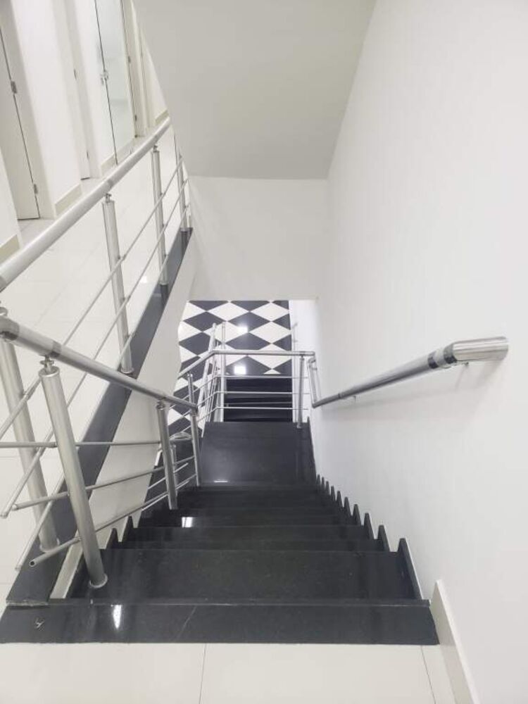 Casa Comercial à venda com 4 quartos, 450m² - Foto 3