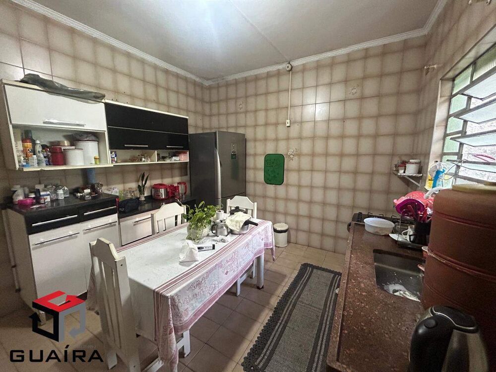 Casa à venda com 2 quartos, 221m² - Foto 1