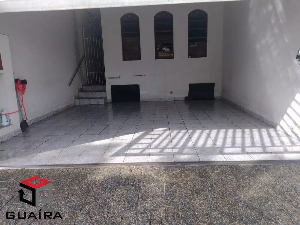 Sobrado à venda com 4 quartos, 200m² - Foto 2