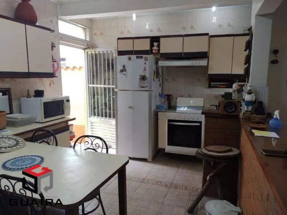 Sobrado à venda com 2 quartos, 223m² - Foto 4