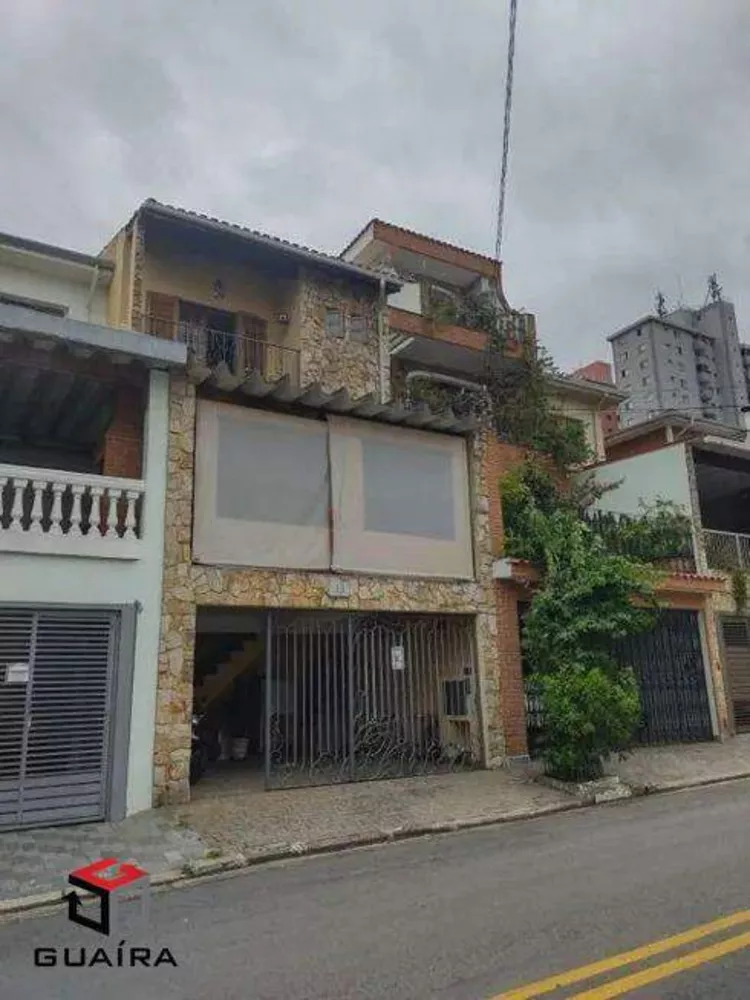 Sobrado à venda com 2 quartos, 223m² - Foto 1