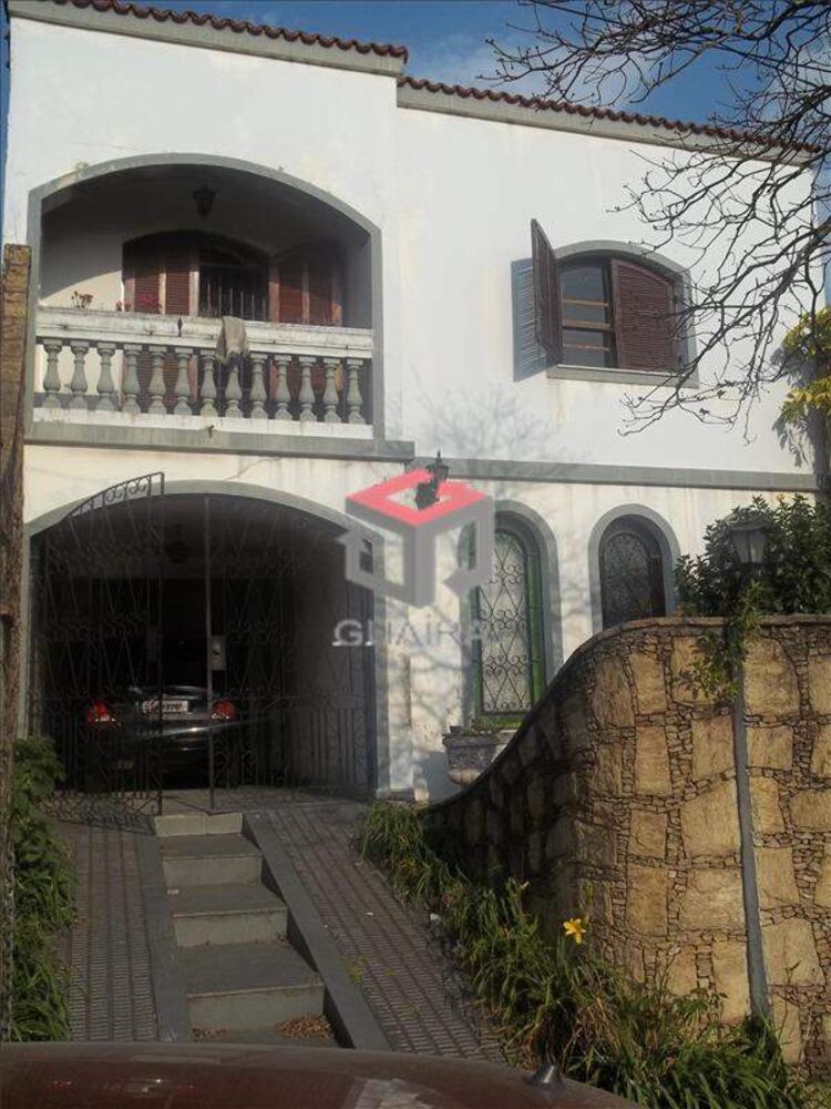 Sobrado à venda com 3 quartos, 300m² - Foto 1