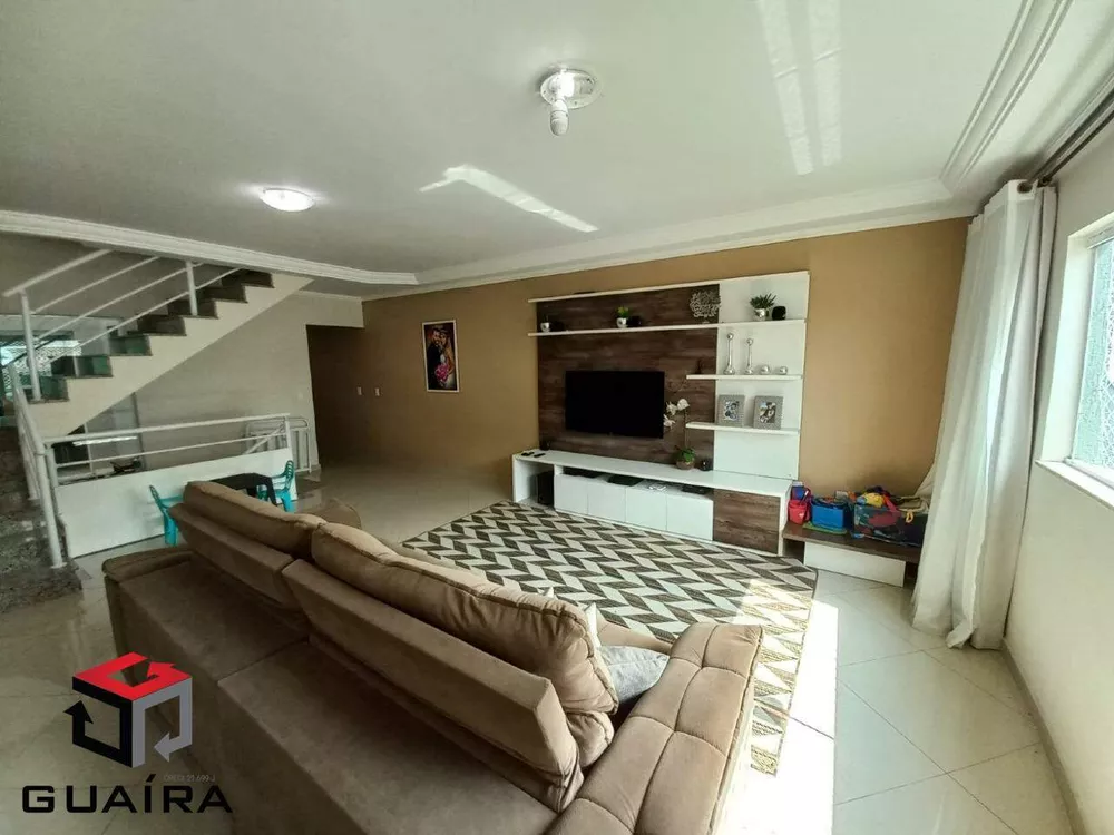 Sobrado à venda com 3 quartos, 190m² - Foto 1