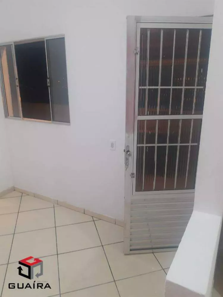 Sobrado à venda com 2 quartos, 251m² - Foto 4