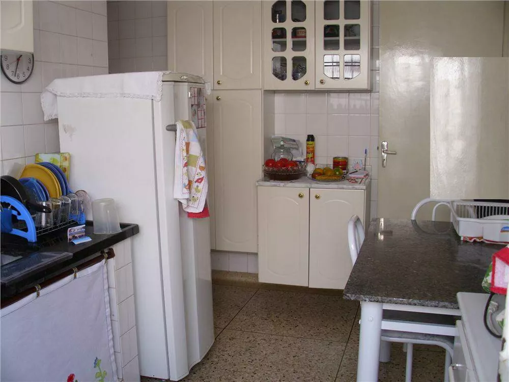 Casa à venda com 3 quartos, 114m² - Foto 2