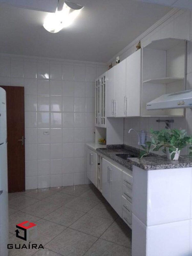 Apartamento à venda com 2 quartos, 68m² - Foto 2