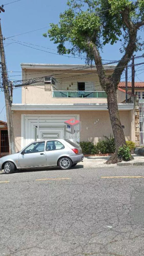 Sobrado à venda com 3 quartos, 195m² - Foto 1