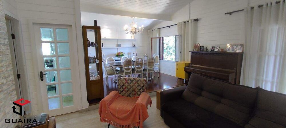 Casa à venda com 4 quartos, 337m² - Foto 1