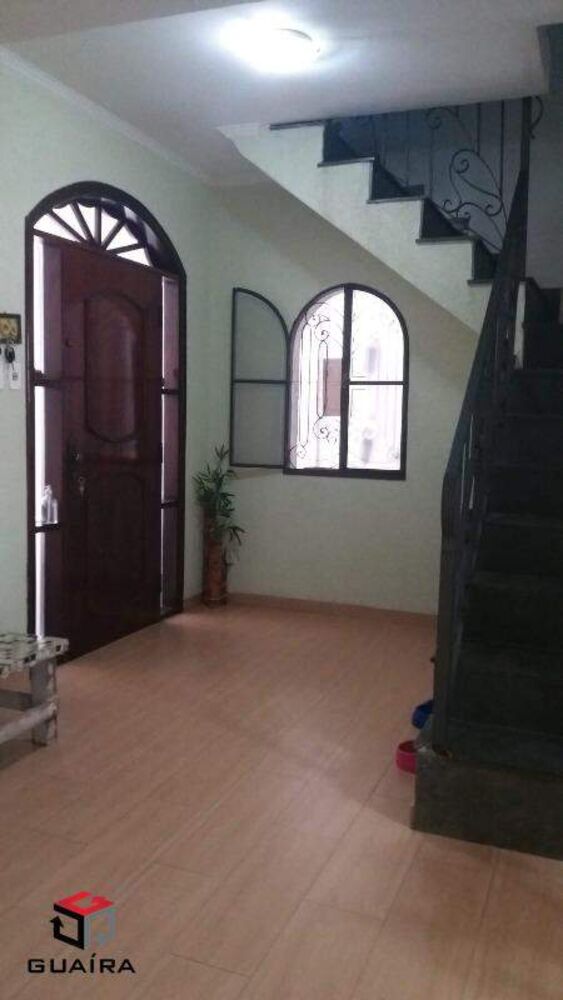 Sobrado à venda com 2 quartos, 249m² - Foto 2
