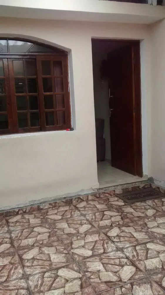 Casa à venda com 4 quartos, 198m² - Foto 3