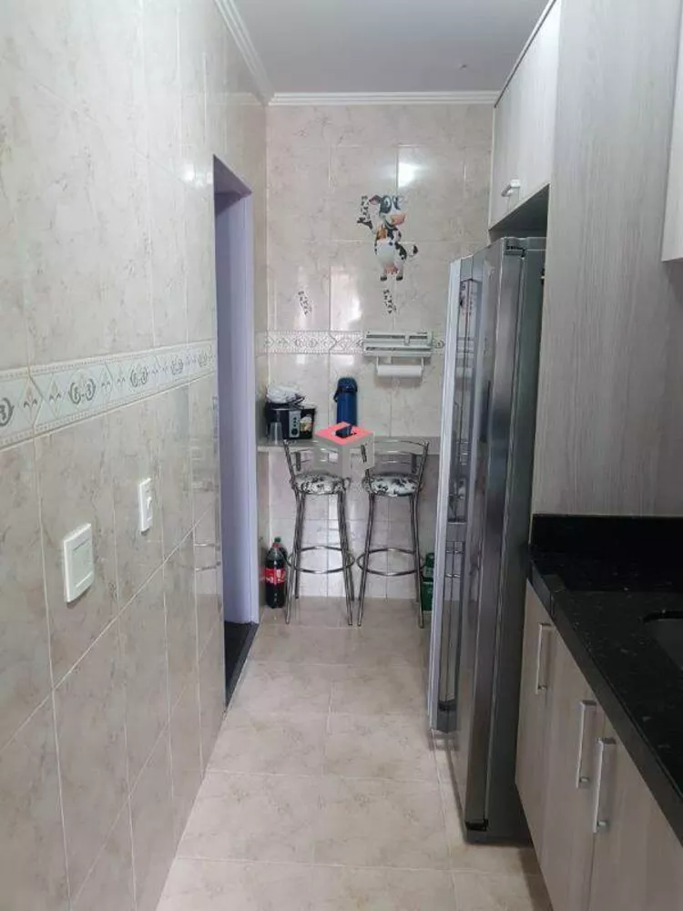 Apartamento à venda com 3 quartos, 70m² - Foto 4