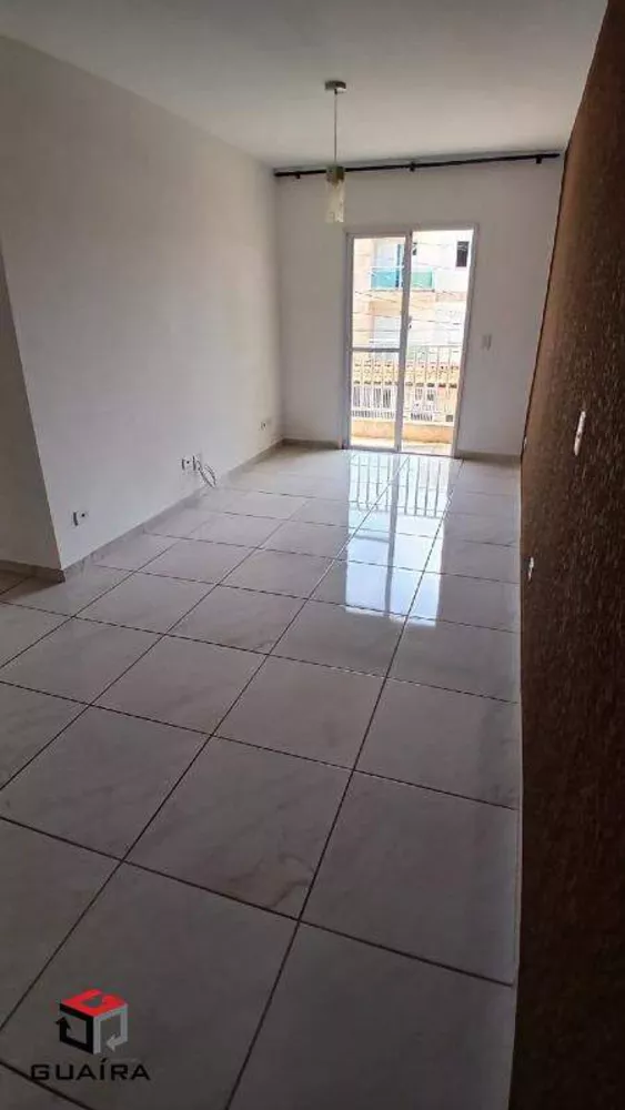 Apartamento à venda com 2 quartos, 62m² - Foto 2