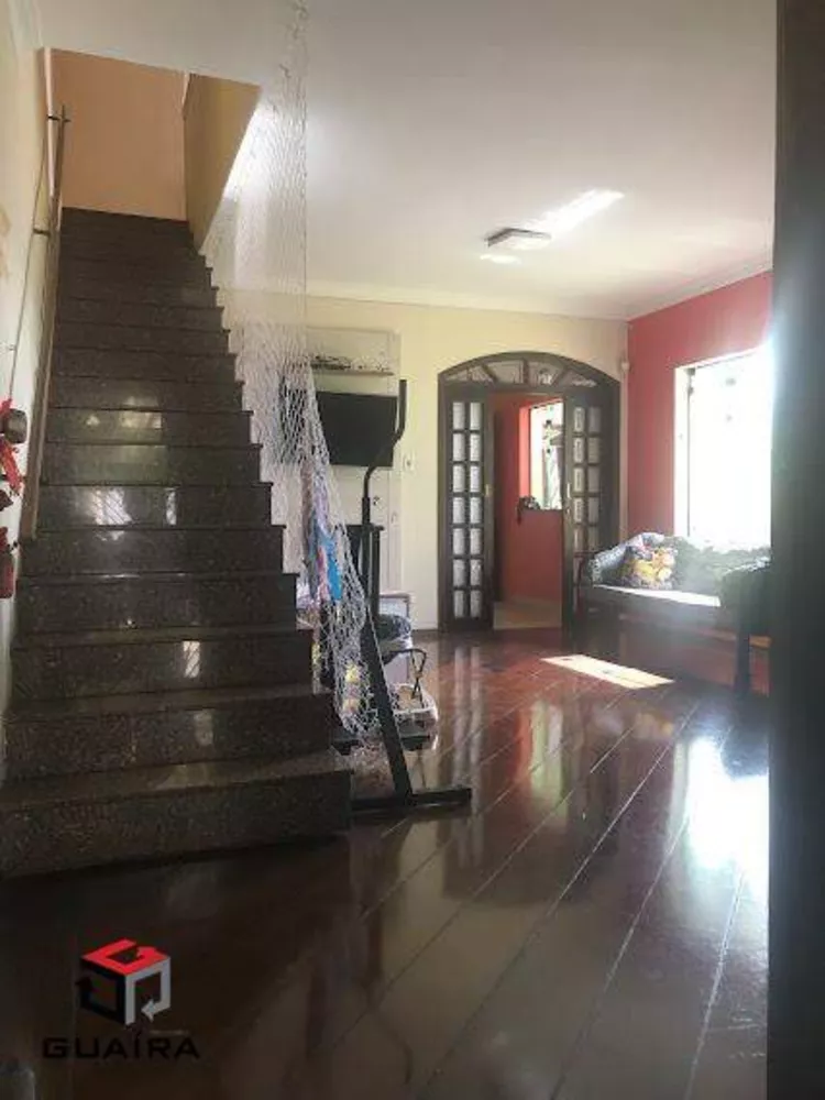 Sobrado à venda com 3 quartos, 247m² - Foto 3