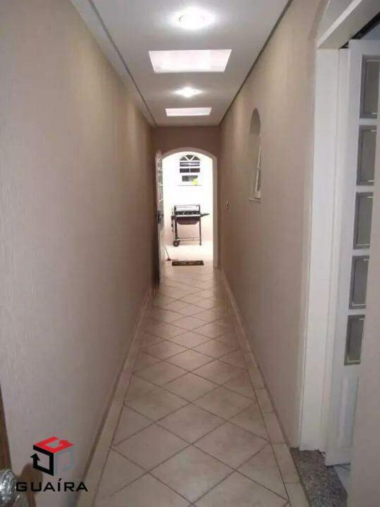 Casa para alugar com 2 quartos, 200m² - Foto 9