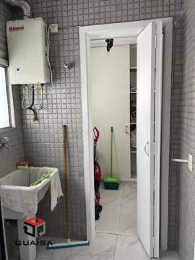 Apartamento à venda com 2 quartos, 64m² - Foto 4