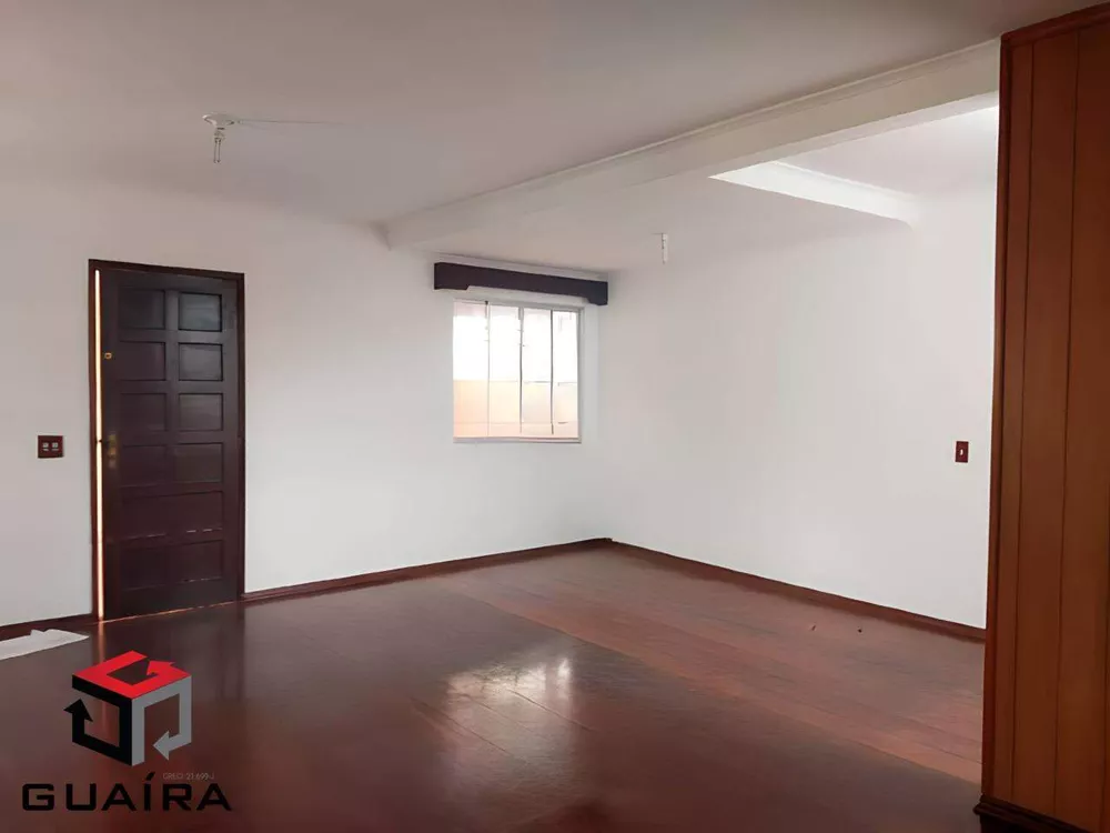 Sobrado à venda com 3 quartos, 230m² - Foto 1