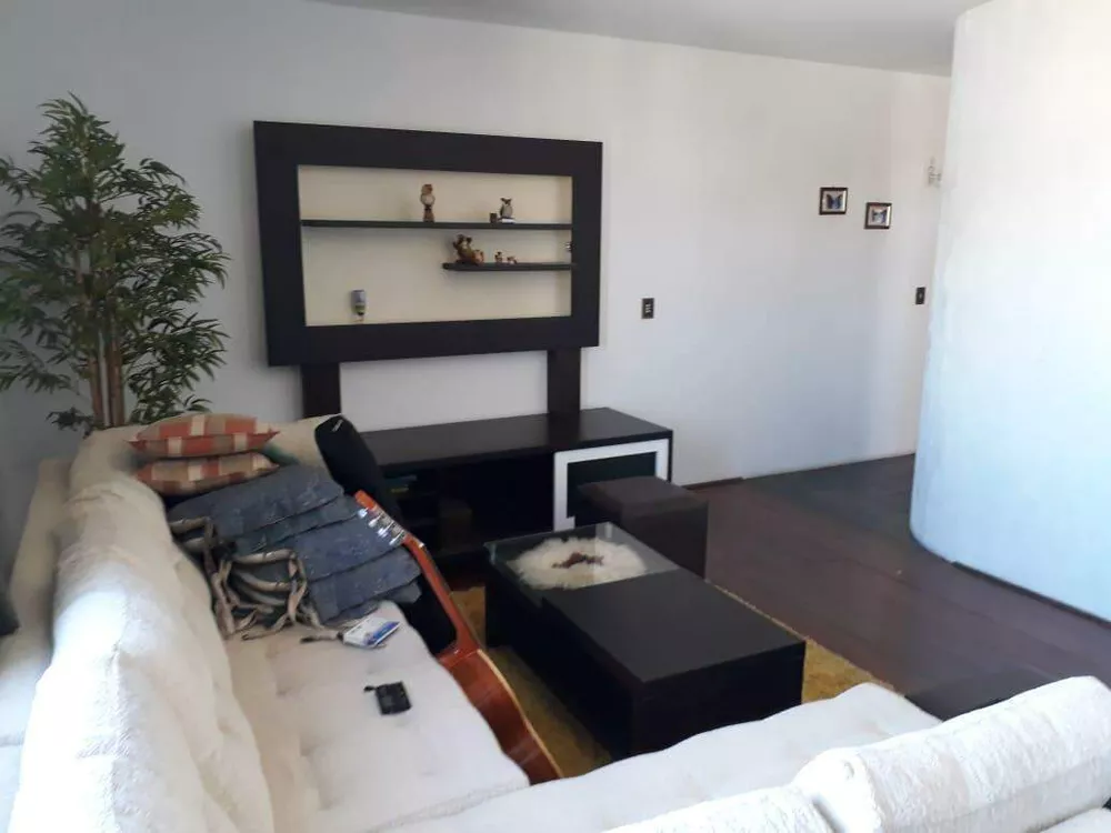 Apartamento à venda com 3 quartos, 110m² - Foto 2