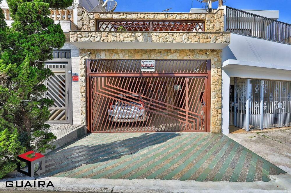 Sobrado à venda com 3 quartos, 198m² - Foto 1