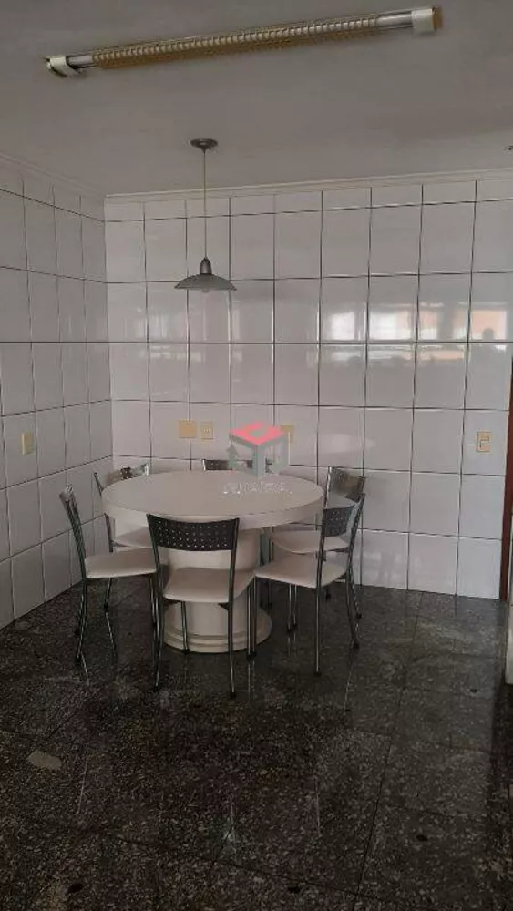 Apartamento à venda com 3 quartos, 250m² - Foto 9