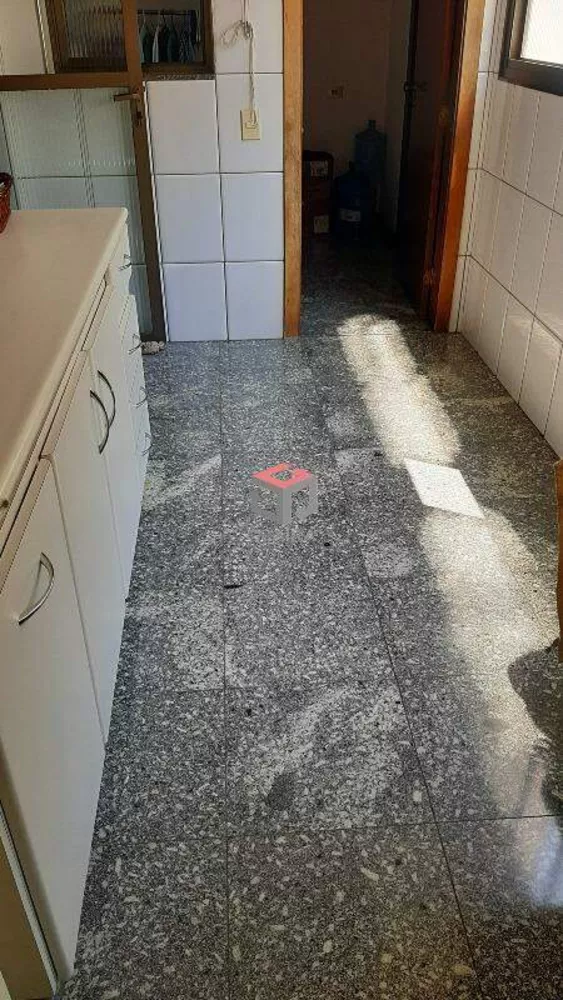 Apartamento à venda com 3 quartos, 250m² - Foto 12