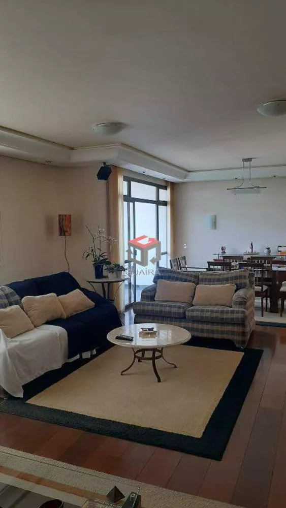 Apartamento à venda com 3 quartos, 250m² - Foto 1