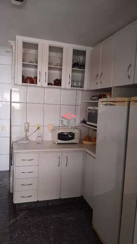 Apartamento à venda com 3 quartos, 250m² - Foto 8