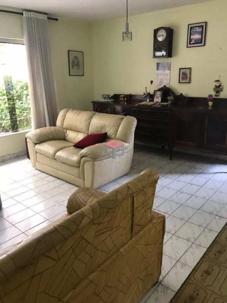 Casa à venda com 3 quartos, 220m² - Foto 2