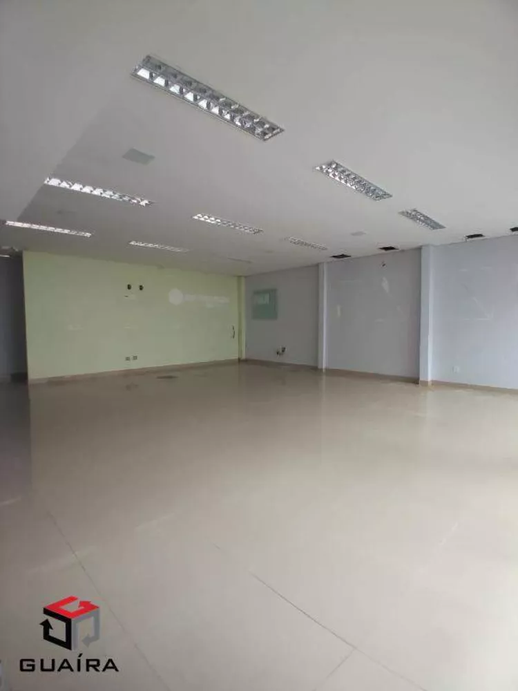 Casa para alugar com 4 quartos, 500m² - Foto 2