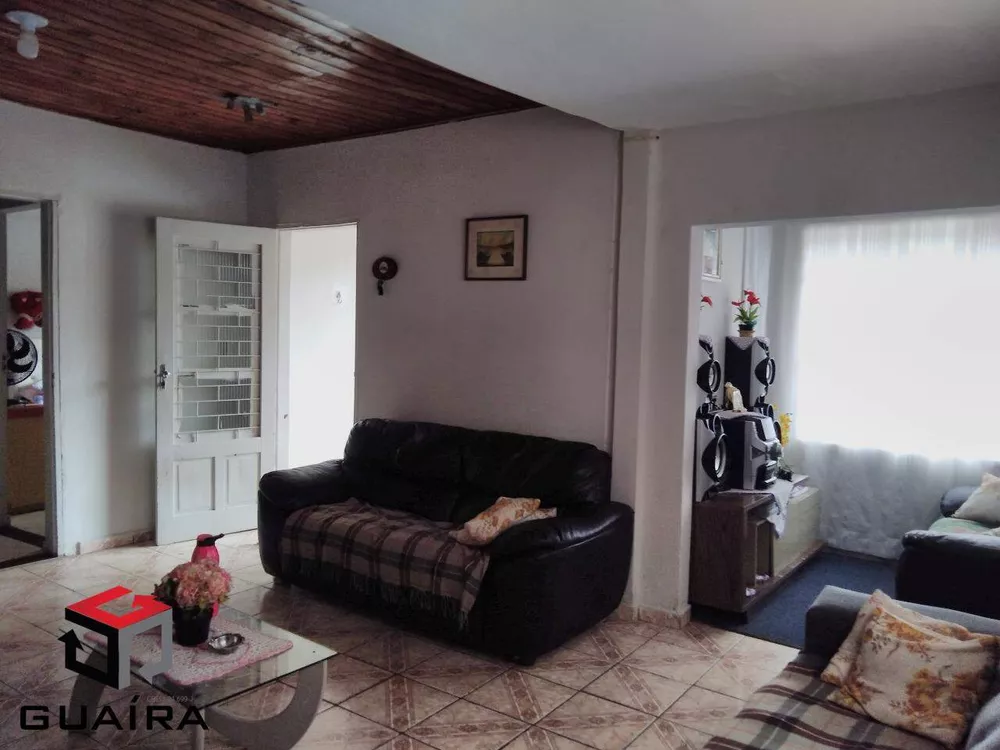 Casa à venda com 3 quartos, 200m² - Foto 1