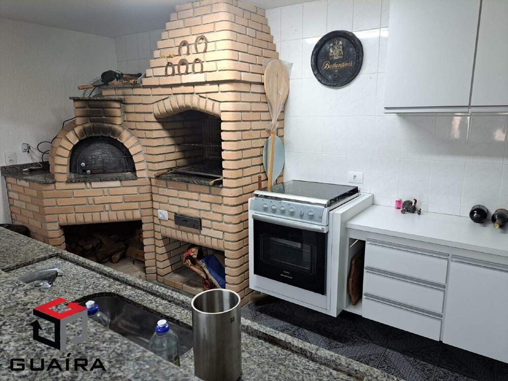 Sobrado à venda com 3 quartos, 300m² - Foto 4