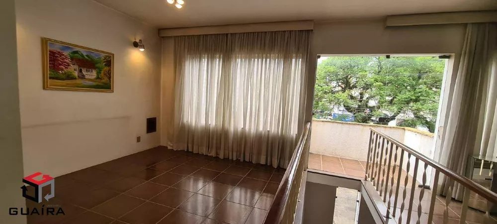 Casa à venda com 3 quartos, 329m² - Foto 1