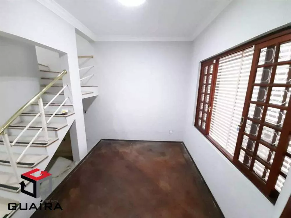 Sobrado para alugar com 6 quartos, 215m² - Foto 4