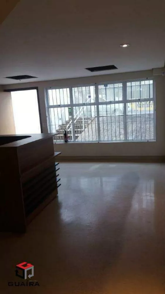 Sobrado à venda com 3 quartos, 200m² - Foto 1