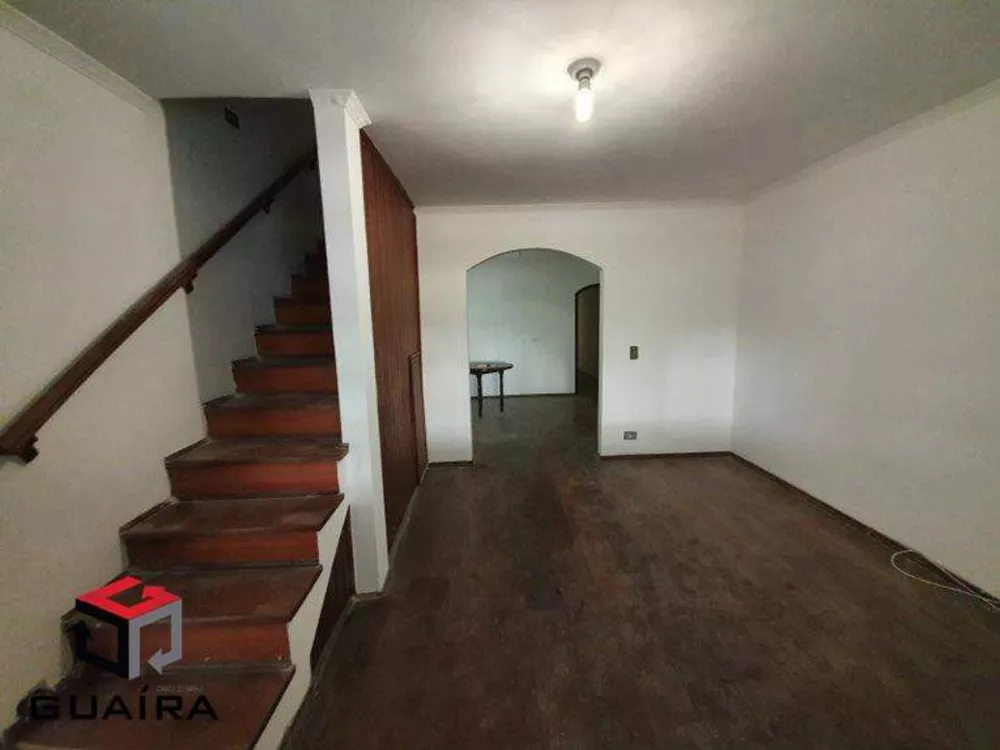 Sobrado à venda com 4 quartos, 220m² - Foto 1