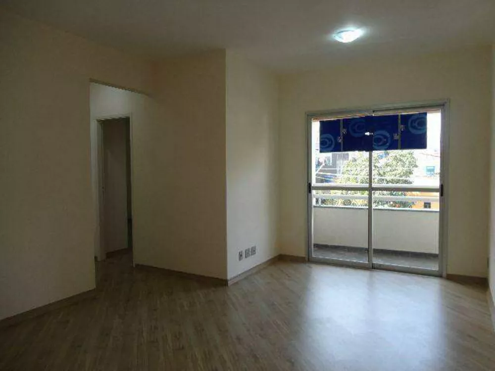 Apartamento à venda com 2 quartos, 67m² - Foto 4