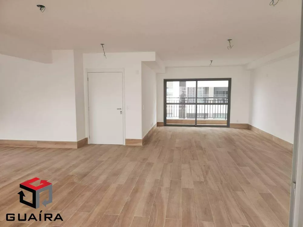 Apartamento à venda com 3 quartos, 227m² - Foto 1