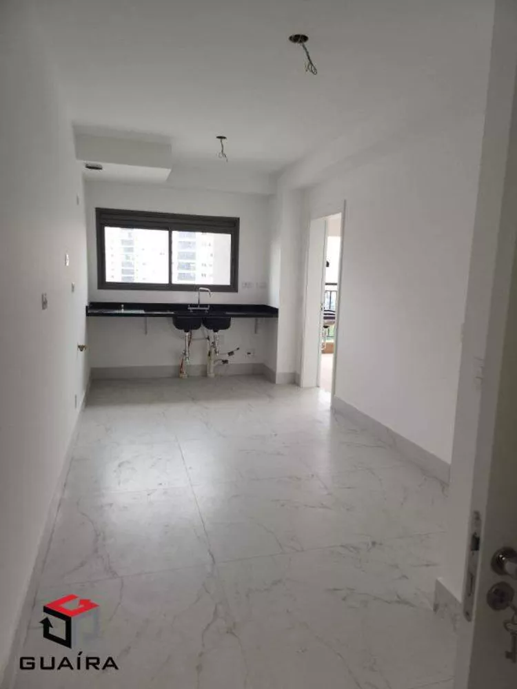 Apartamento à venda com 3 quartos, 227m² - Foto 4