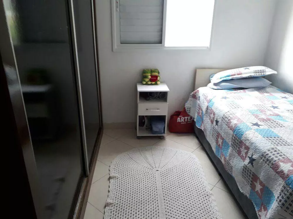 Apartamento à venda com 2 quartos, 67m² - Foto 4