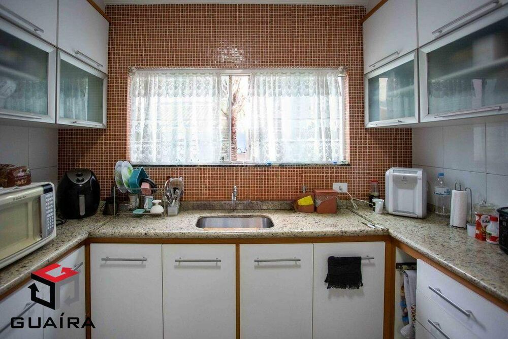 Sobrado à venda com 3 quartos, 200m² - Foto 11