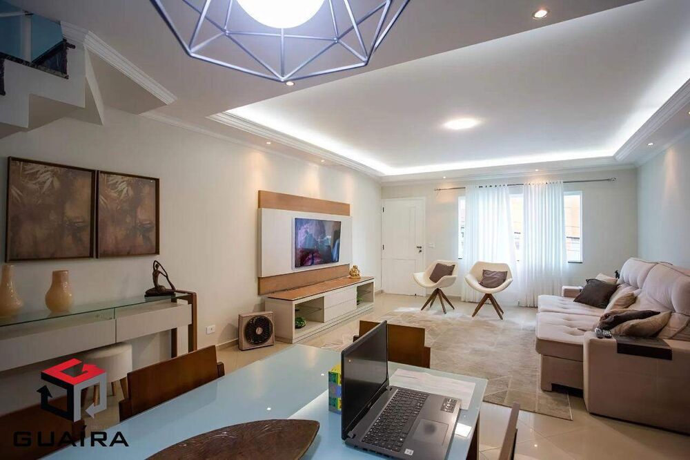 Sobrado à venda com 3 quartos, 200m² - Foto 1