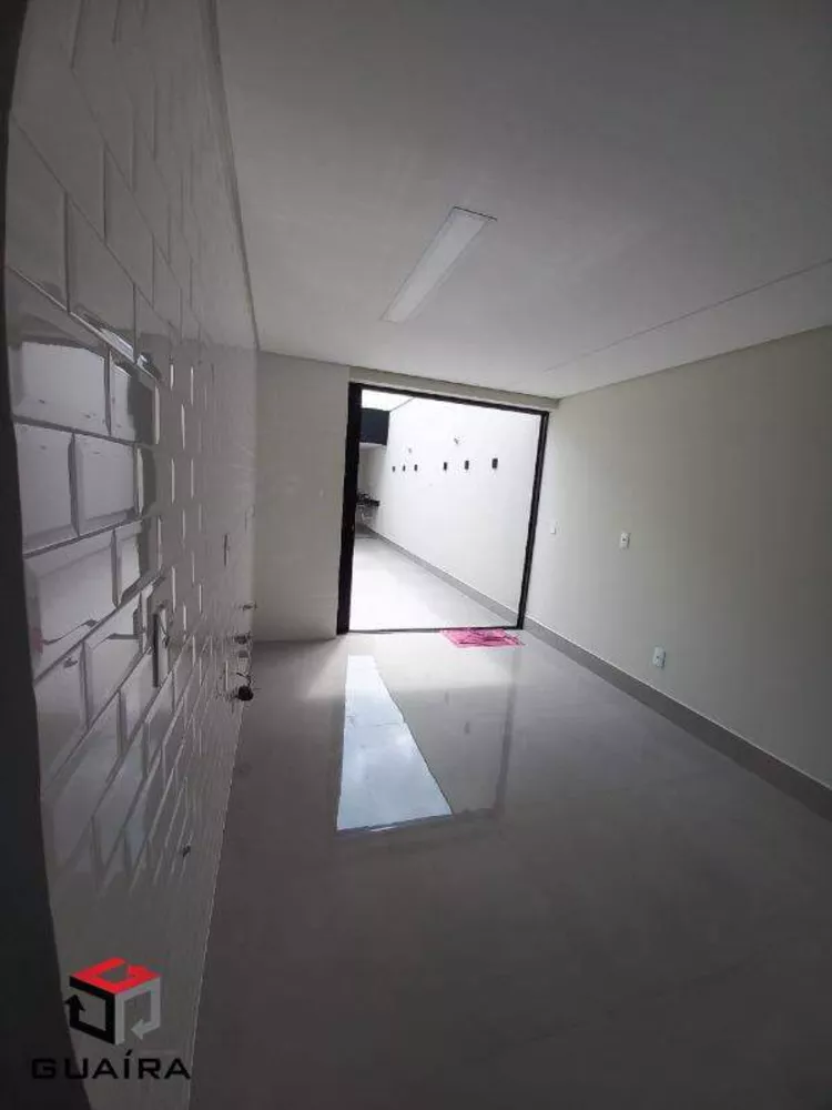 Sobrado à venda com 4 quartos, 200m² - Foto 4