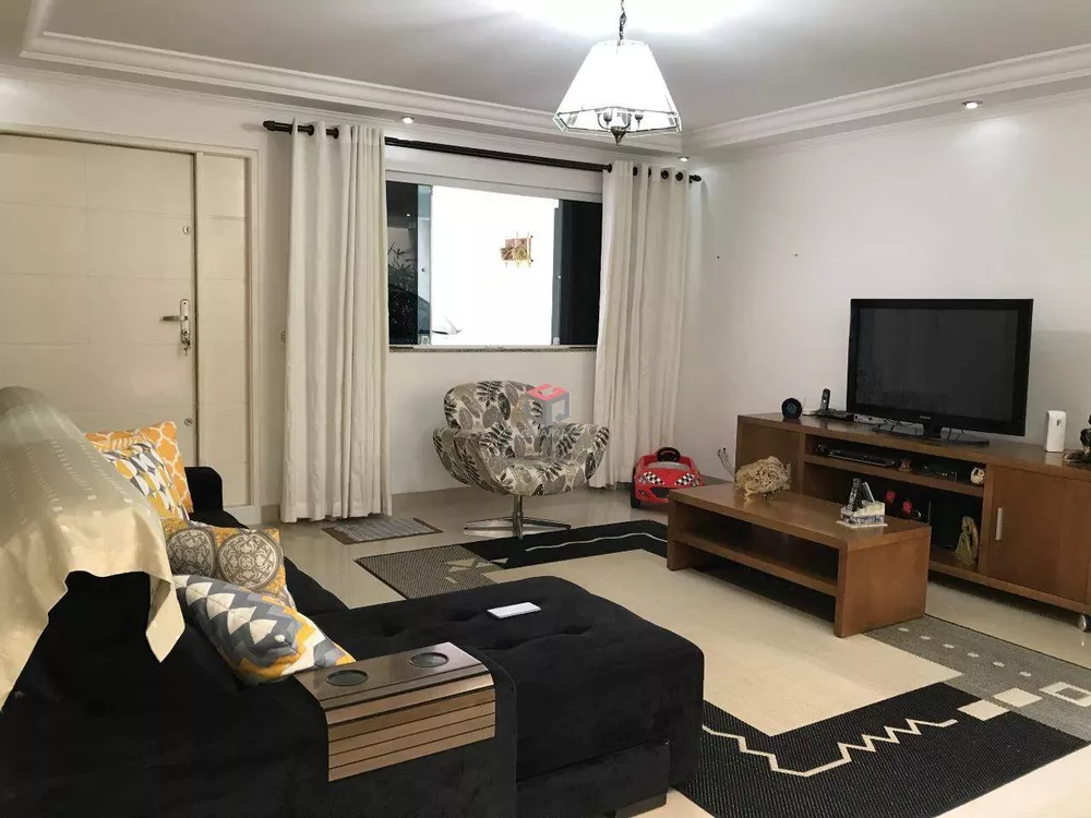 Sobrado à venda com 4 quartos, 233m² - Foto 2