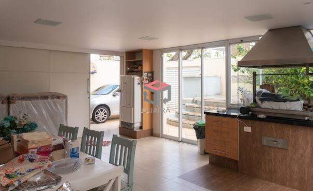 Casa à venda com 3 quartos, 260m² - Foto 4