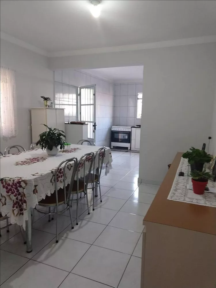 Sobrado à venda com 3 quartos, 220m² - Foto 2