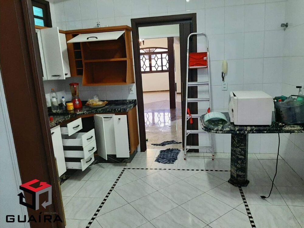 Sobrado à venda com 3 quartos, 240m² - Foto 4