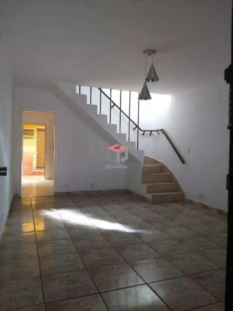 Sobrado à venda com 2 quartos, 150m² - Foto 1