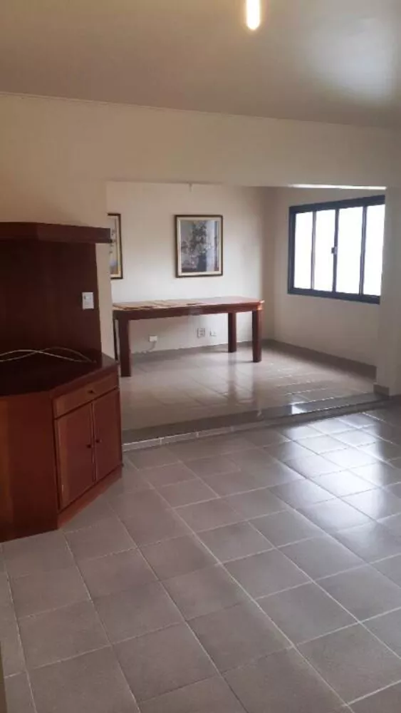 Apartamento à venda com 3 quartos, 140m² - Foto 3